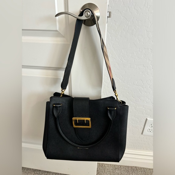 Burberry soft grain leather handbag - Picture 2 of 7